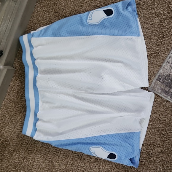 white unc basketball shorts